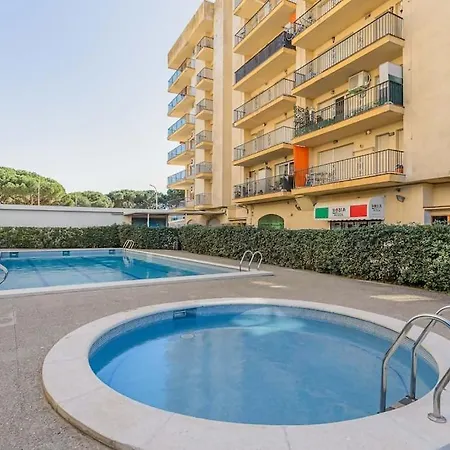 Edificio Arc Apartment